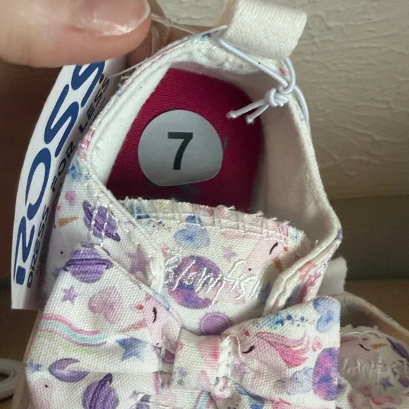 Size 7 Toddler Girls Blowfish Shoes - Picture 4 of 4